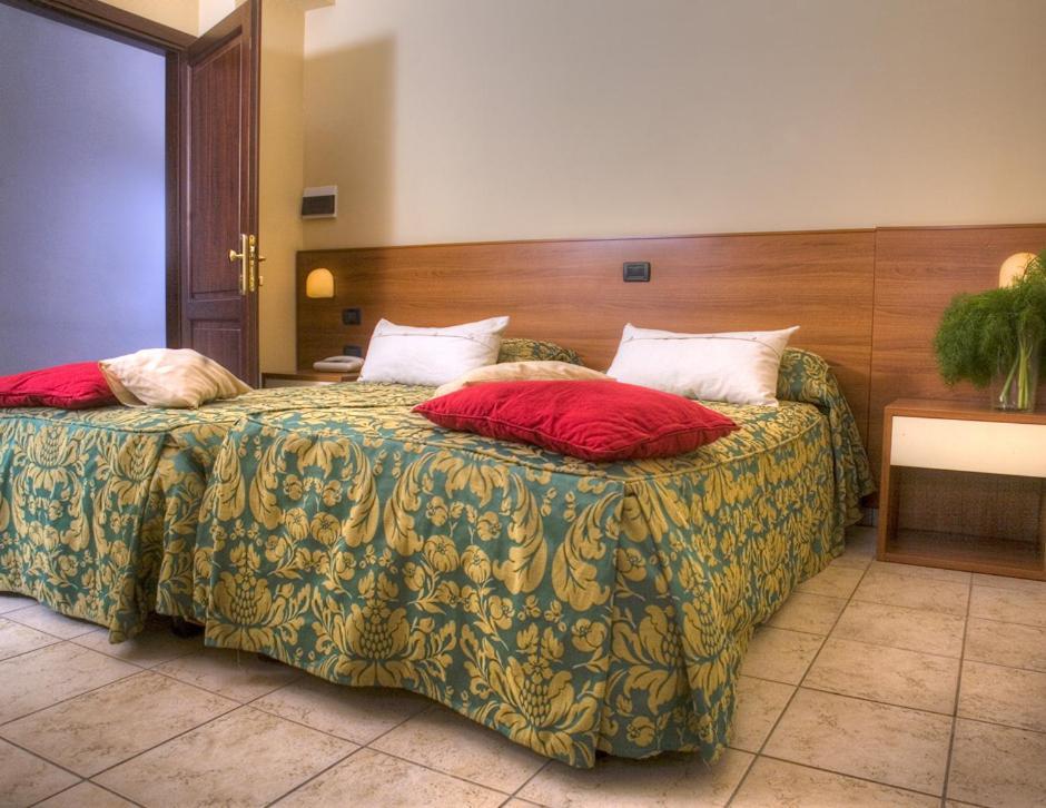 Hotel Tuscania Panoramico Стая снимка