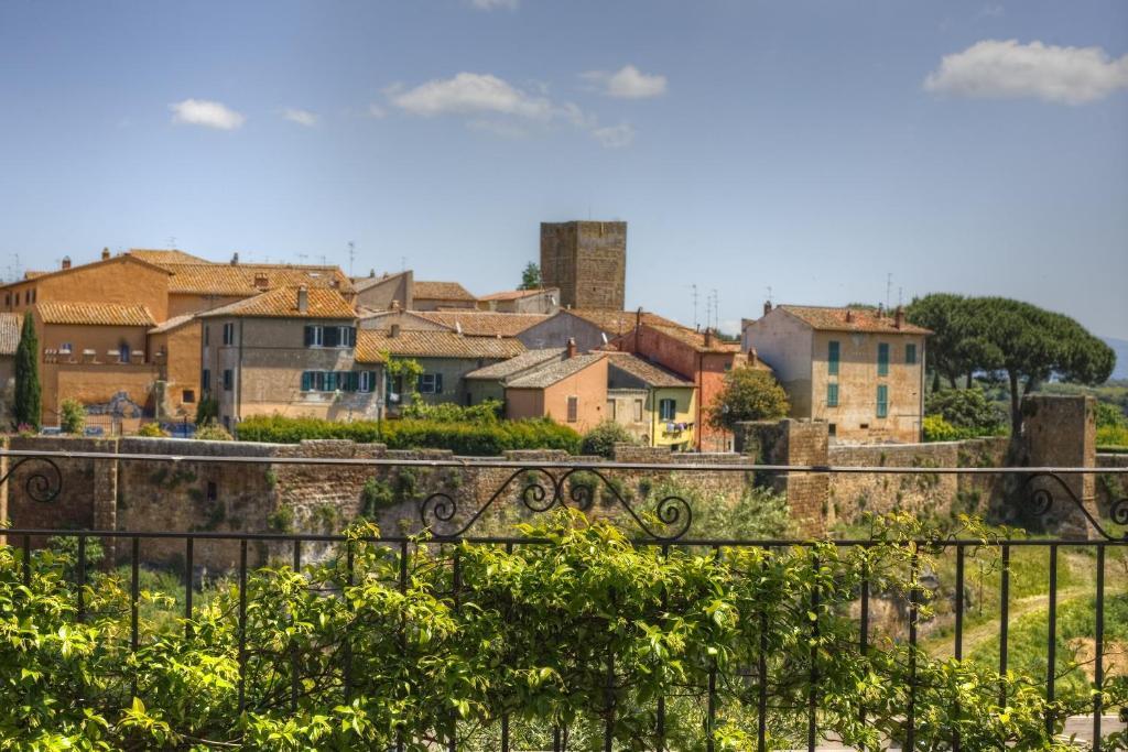 Hotel Tuscania Panoramico Екстериор снимка